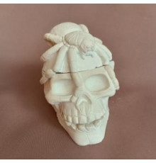 Подсвечник Череп с пауком, 1 шт