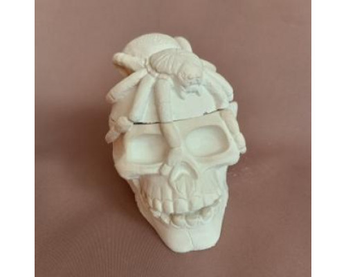 Подсвечник Череп с пауком, 1 шт